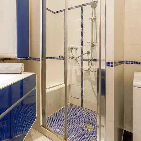 Le Victor Hugo By Interhome