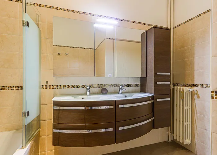 Le Victor Hugo By Interhome Apartament *