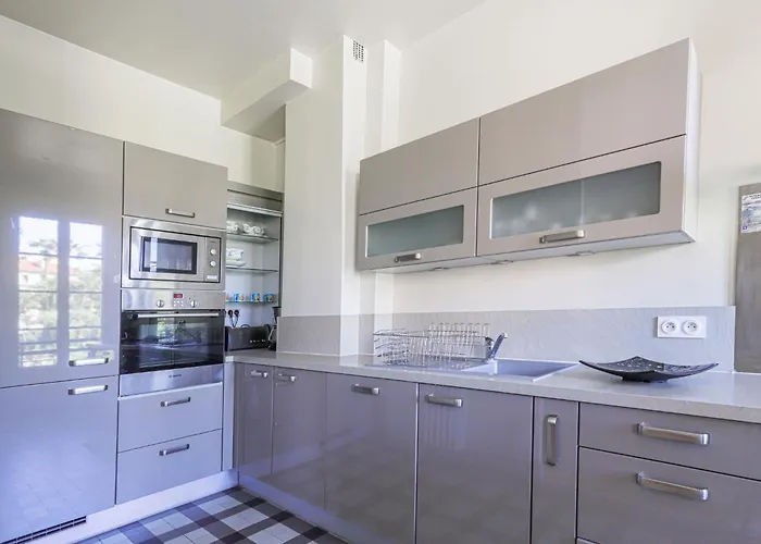 Apartament Le Victor Hugo By Interhome